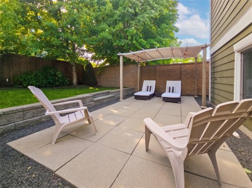 667 Nelson Rd, Campbell River, BC 