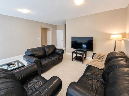667 Nelson Rd, Campbell River, BC 