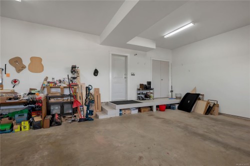667 Nelson Rd, Campbell River, BC 