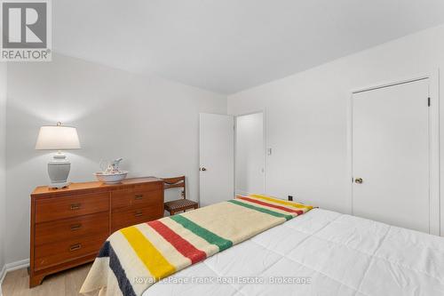 39 Fire Route 98 Route, Trent Lakes, ON - Indoor Photo Showing Bedroom