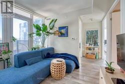 402 - 38 MONTE KWINTER COURT Toronto, ON M3H 0E2