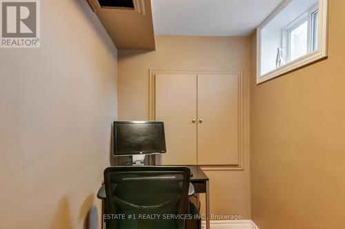 7448 Village Walk, Mississauga, ON - Indoor Photo Showing Other Room