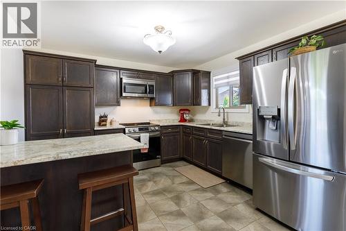 10 Redbud Crescent, Simcoe, ON - Indoor Photo Showing Kitchen With Double Sink With Upgraded Kitchen