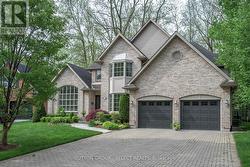 38 CAMROSE COURT  London South (South B), ON N6K 4B5