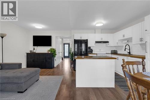 Entertainer Friendly Main Floor Layout - 4 Parkside Crescent, Angus, ON - Indoor Photo Showing Kitchen