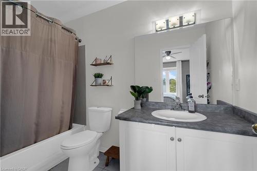 Primary Ensuite- 4 piece - 4 Parkside Crescent, Angus, ON - Indoor Photo Showing Bathroom
