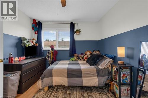 Bedroom 2 - 4 Parkside Crescent, Angus, ON - Indoor Photo Showing Bedroom