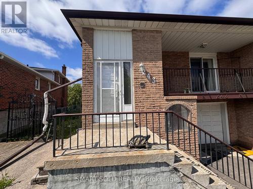 243 SHAWNEE CIRCLE , Toronto, Ontario M2H 2Y3 3