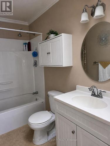 4 pc bathroom - 145 Danis Avenue, Cornwall, ON - Indoor Photo Showing Bathroom