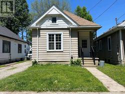 37 EMPRESS AVENUE  London North, ON N6H 1M6