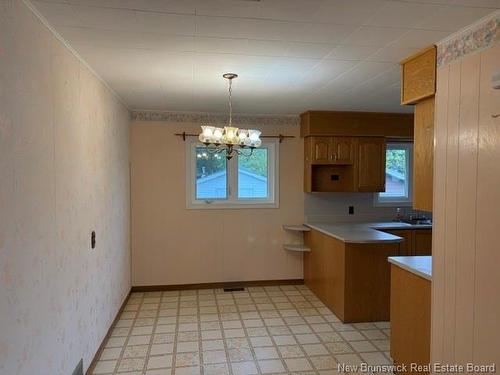 1091 James St, Bathurst, NB 