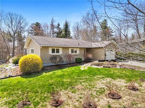19 Forest Acres Crt, Fredericton, NB 