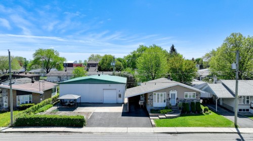 668 Rue La Salle  Saint-Jean-Sur-Richelieu, QC J3B 2R2
