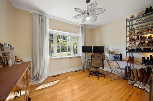 Chambre à coucher - 136 Av. De La Pointe-Claire, Pointe-Claire, QC - Indoor Photo Showing Office