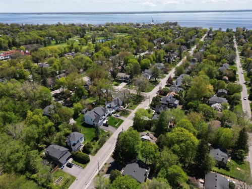 Photo aérienne - 136 Av. De La Pointe-Claire, Pointe-Claire, QC - Outdoor With Body Of Water With View