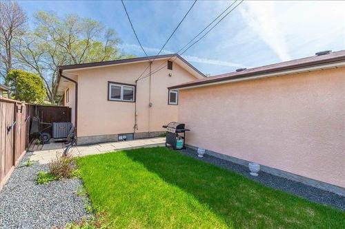 622 Linden Ave, Winnipeg, MB 