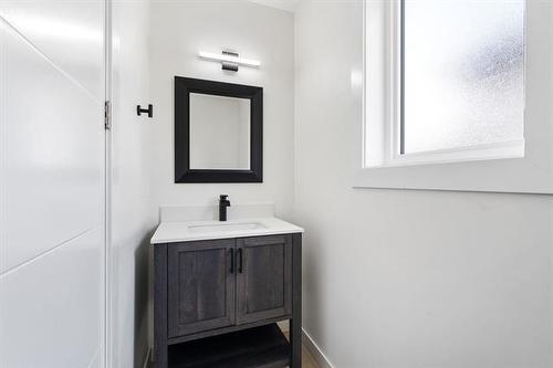 745 Moncton Ave, Winnipeg, MB 