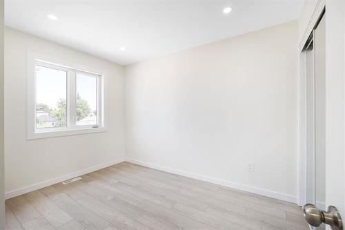 745 Moncton Ave, Winnipeg, MB 