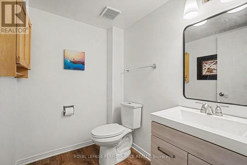 34 Huntview Private, Ottawa, ON - Indoor Photo Showing Bathroom