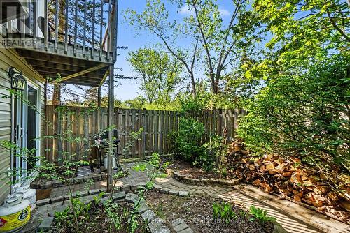 34 Huntview Private, Ottawa, ON - Outdoor