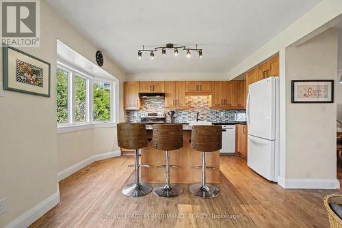 34 Huntview Private, Ottawa, ON - Indoor Photo Showing Kitchen