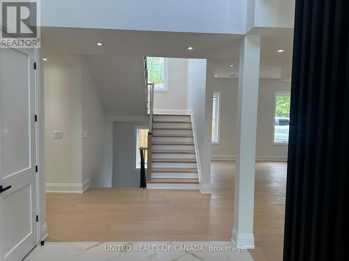5 Cedar Crescent, Aurora, ON - Indoor Photo Showing Other Room