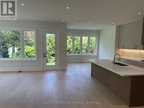 5 Cedar Crescent, Aurora, ON - Indoor