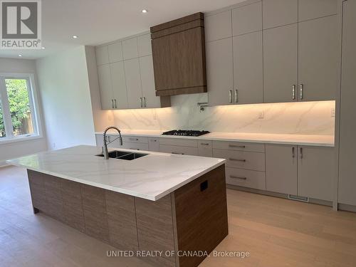 5 Cedar Crescent, Aurora, ON - Indoor Photo Showing Kitchen With Double Sink