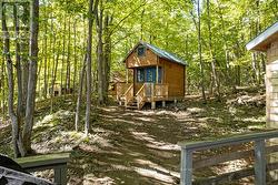 Endearing bunkie blends into landscape - 