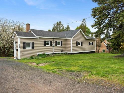 693 Lorne Street  New Glasgow, NS B2H 4L5