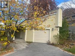 919 MONTGOMERY Drive  Ancaster, ON L9G 3H6