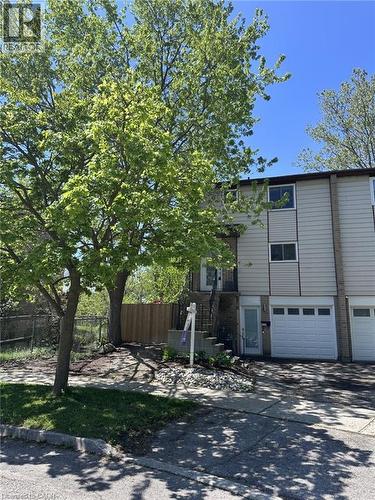 423 CADBURY Court Unit# A  Waterloo, ON N2K 3G7