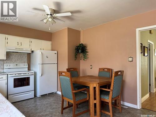 210 2Nd Street W, Wynyard, SK - Indoor Photo Showing Kitchen