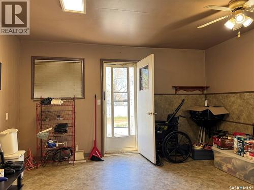 210 2Nd Street W, Wynyard, SK - Indoor