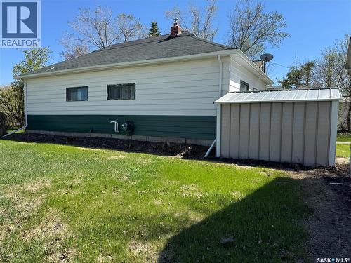 210 2Nd Street W, Wynyard, SK - Outdoor