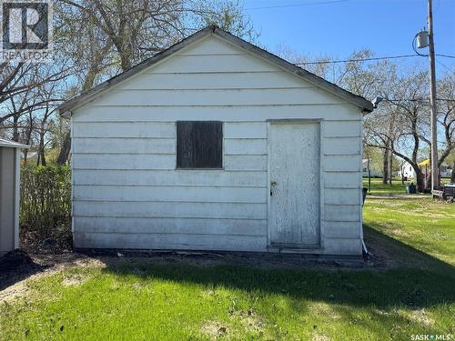 210 2Nd Street W, Wynyard, SK - Outdoor