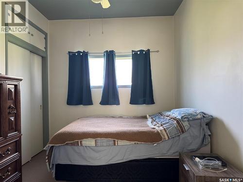 210 2Nd Street W, Wynyard, SK - Indoor Photo Showing Bedroom