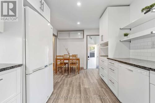 933 Kincaid Court, Ottawa, ON - Indoor Photo Showing Kitchen