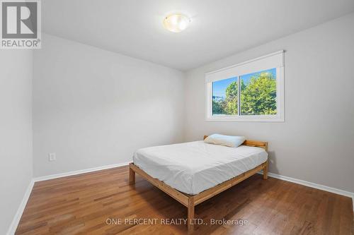 933 Kincaid Court, Ottawa, ON - Indoor Photo Showing Bedroom