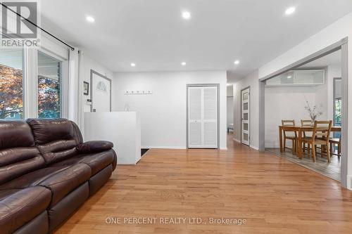 933 Kincaid Court, Ottawa, ON - Indoor