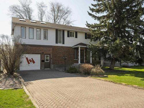 231 ALDER Avenue  Thunder Bay, ON P7B 4T8