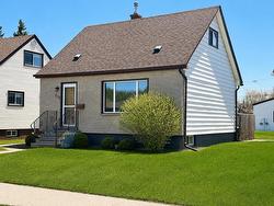 308 Christina St W Thunder Bay, ON P7E 4P6
