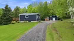373 Ch. de Val-du-Lac  Val-Des-Monts, QC J8N 2N7