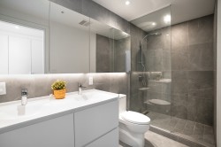 Master Bathroom - 