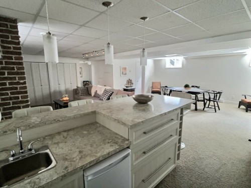 Salle familiale - 166 18E Rue, Rouyn-Noranda, QC - Indoor