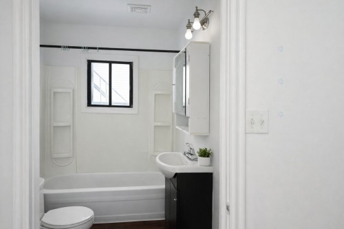 Bathroom - 13-3 Place Dupont, Châteauguay, QC - Indoor Photo Showing Bathroom