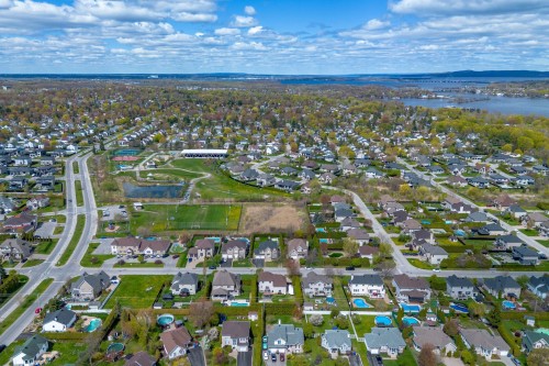 Photo aérienne - 40 Rue Pasteur, Notre-Dame-De-L'Île-Perrot, QC - Outdoor With View