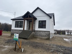 160 Rue Rousseau Sainte-Perpétue, QC J0C 1R0