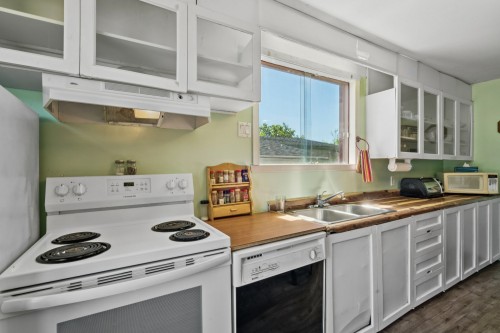 Kitchen - 1133 Boul. De L'Assomption, Repentigny (Repentigny), QC - Indoor Photo Showing Kitchen With Double Sink
