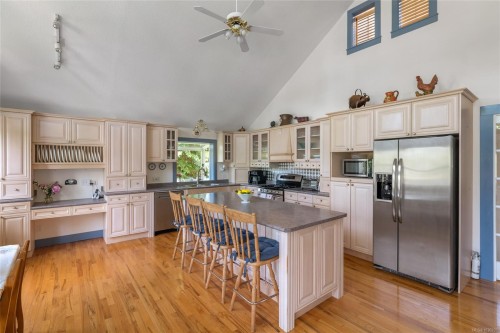 921 Marchmont Rd, Duncan, BC 